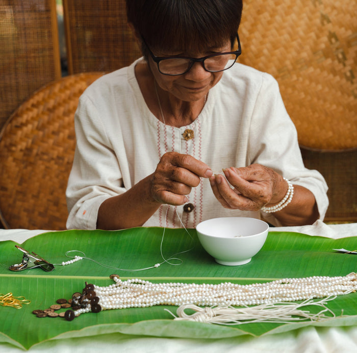 4 REASONS TO BUY PRODUCTS HANDMADE IN THAILAND - LotusAndLuna