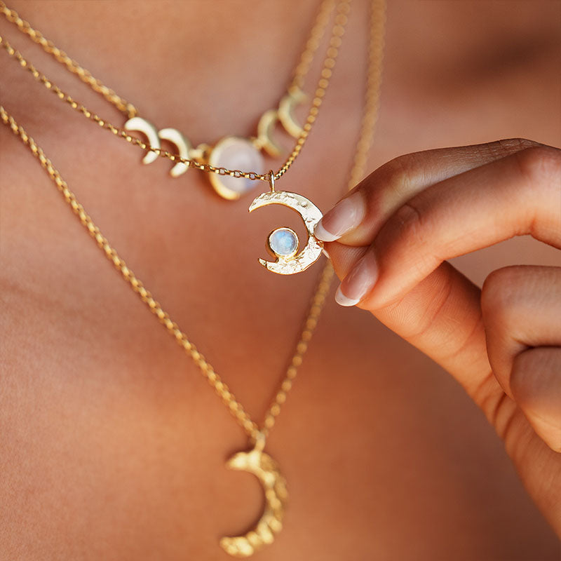 Moon Glow Necklace